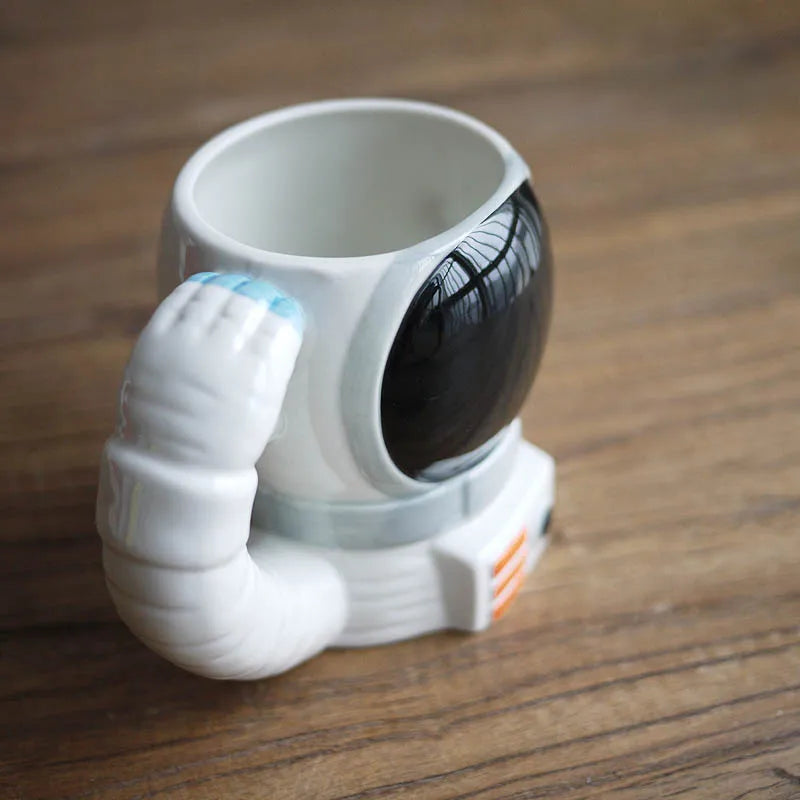 300ML(10oz) Creative moon walk astronaut Ceramics Mugs coffee mug Milk Tea office Cups Drinkware the Best birthday Gift