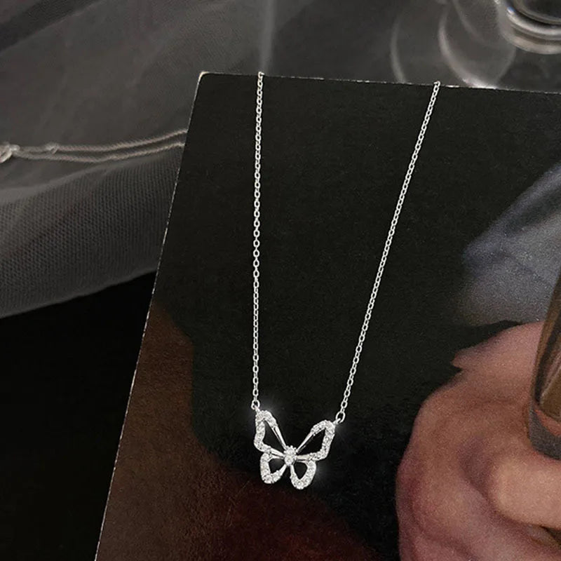 Korean Fashion Necklace for Women Heart Shaped Zircon Necklace Pendant Temperament Clavicle Chain Birthday Party Jewelry Gift