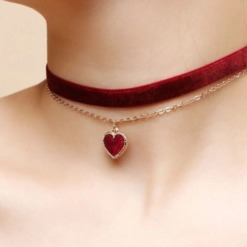 Classic Gothic Tattoo Red Velvet Choker Necklace Red Heart Pendant Necklaces For Women Fashion Jewelry Valentine's Gift N0352