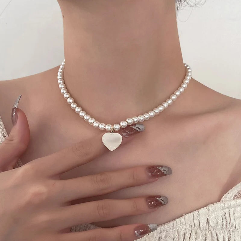 Classic Gothic Tattoo Red Velvet Choker Necklace Red Heart Pendant Necklaces For Women Fashion Jewelry Valentine's Gift N0352