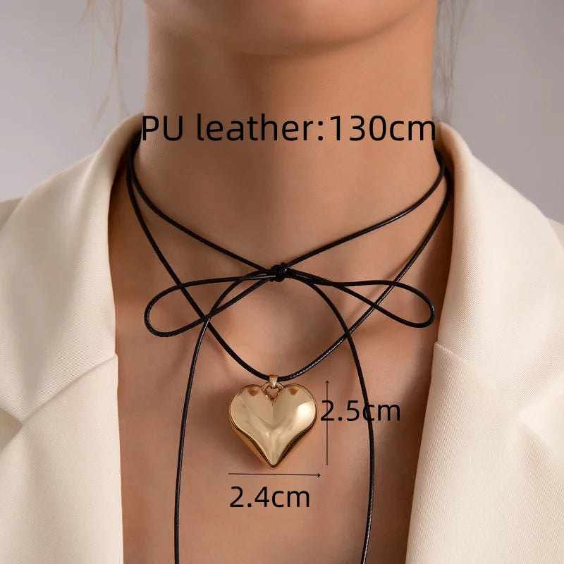 Punk Goth Black Velvet Big Heart Pendant Choker Necklace for Women Elegant Weave Knotted Bowknot Adjustable Chain Jewelry