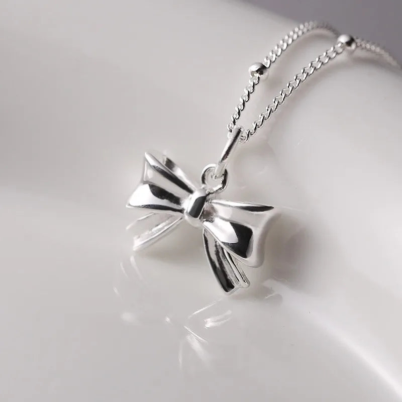 Korean Fashion Shiny Butterfly Necklace Exquisite Silver Chain Necklace Ladies Wedding Party Jewelry Gift Female Wholesale