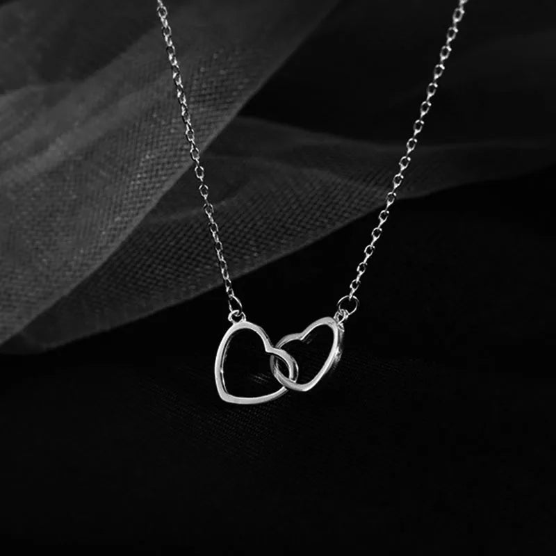 New Simple Hollow Love Heart Pendant Necklace for Women Fashion Creative Geometric Clavicle Chain Necklaces Party Jewelry Gift