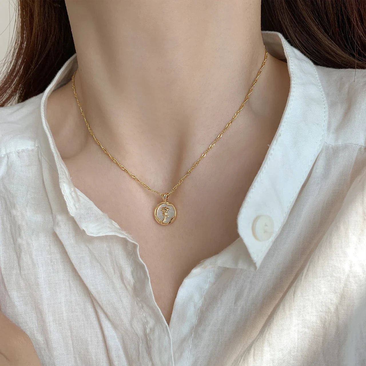 2024 New Irregular Round Shell Metal Rose Pendant Stainless Steel Necklace For Women's Sexy Neck Chain Party Luxury Jewelry