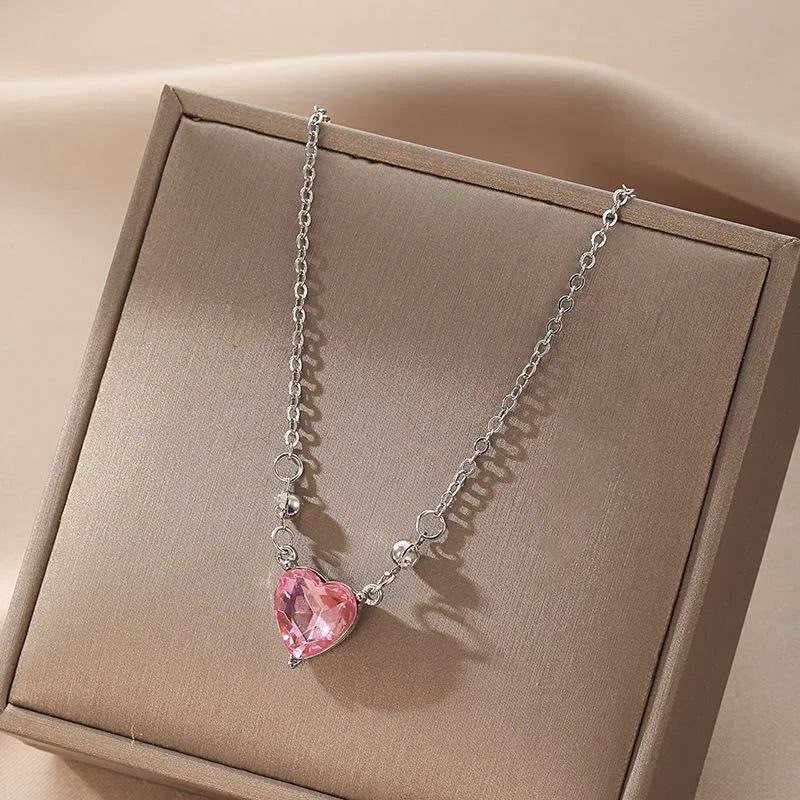 Korean Fashion Necklace for Women Heart Shaped Zircon Necklace Pendant Temperament Clavicle Chain Birthday Party Jewelry Gift