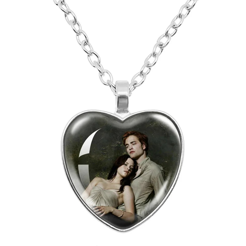 Movie Bella Edward Jacob Renesmee Pendant Necklace Glass Cabochon Twilight Character Chain Girl Women Fashion Jewelry