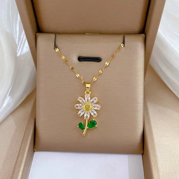316L Stainless Steel Sun Pendant Necklace For Women Exquisite and Fashionable Planet Clavicle Chain Girls Party Jewelry Gifts