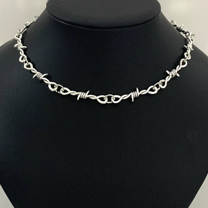 Small Wire Brambles Iron Heart Choker Necklace Women Hip-hop Gothic Punk Style Barbed Wire Little Thorns Chain Choker Gifts