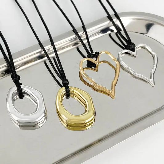 Exaggerated Hollow Love Heart Pendant Choker Necklace for Women Gothic Knotted Bowknot Adjustable Chain Y2K Jewelry